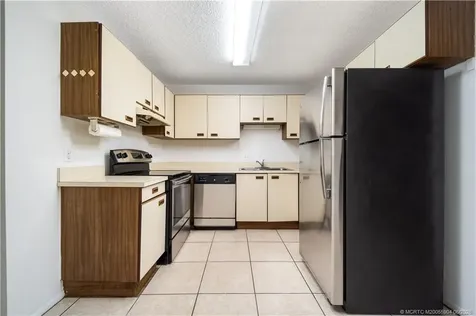 1240 SE Saint Lawrence Way Stuart FL 34997