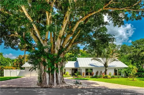 10 Ridgeland Drive Stuart FL 34996