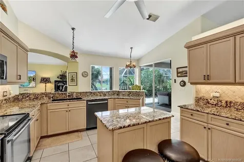 460 NE Cornwall Avenue Port St Lucie FL 34983