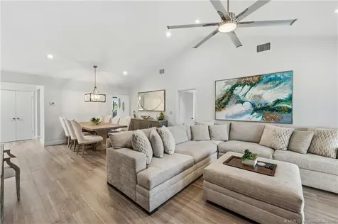 164 SE Crestwood Circle Stuart FL 34997