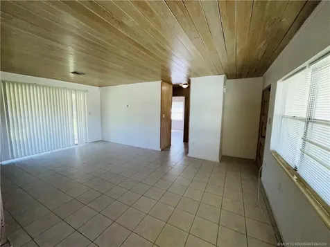1406 Citrus Avenue Fort Pierce FL 34950