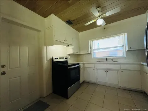 1406 Citrus Avenue Fort Pierce FL 34950