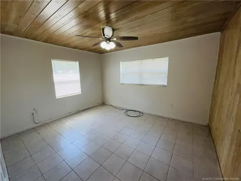 1406 Citrus Avenue Fort Pierce FL 34950