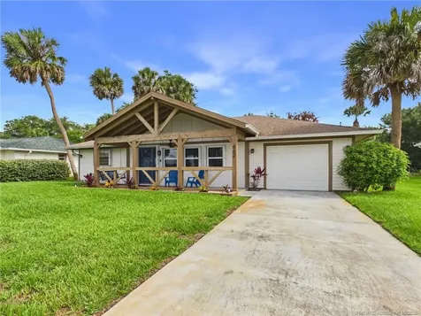 662 Vocelle Avenue Sebastian FL 32958