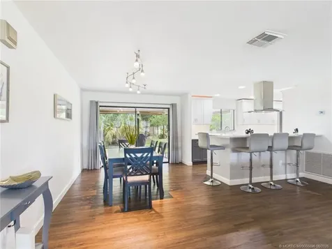 662 Vocelle Avenue Sebastian FL 32958