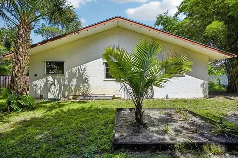 351 SE Flamingo Avenue Stuart FL 34996