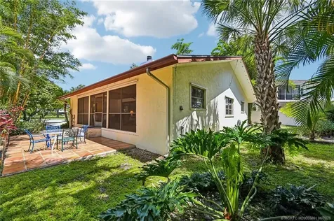 351 SE Flamingo Avenue Stuart FL 34996