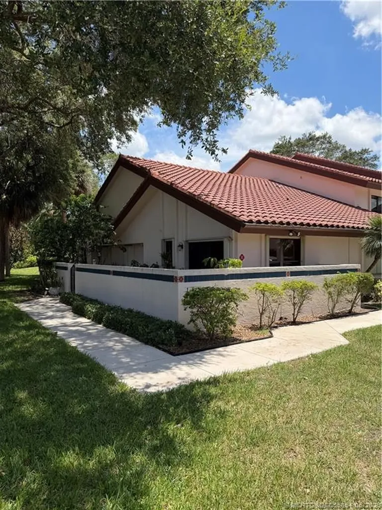 6131 SE Martinique Drive Stuart FL 34997