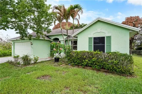645 SW Nichols Terrace Port St Lucie FL 34953