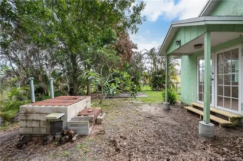 645 SW Nichols Terrace Port St Lucie FL 34953