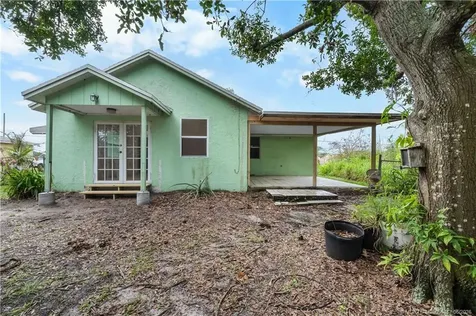 645 SW Nichols Terrace Port St Lucie FL 34953