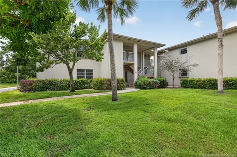 2 Lake Vista Trail Port St Lucie FL 34952