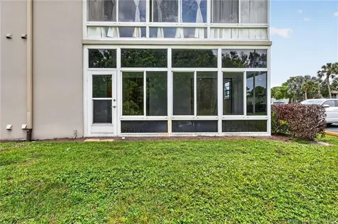 2 Lake Vista Trail Port St Lucie FL 34952