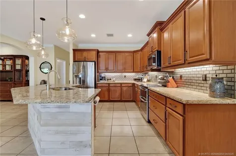 476 NW Windflower Terrace Jensen Beach FL 34957