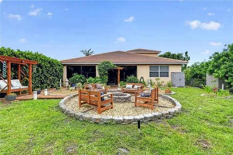 476 NW Windflower Terrace Jensen Beach FL 34957