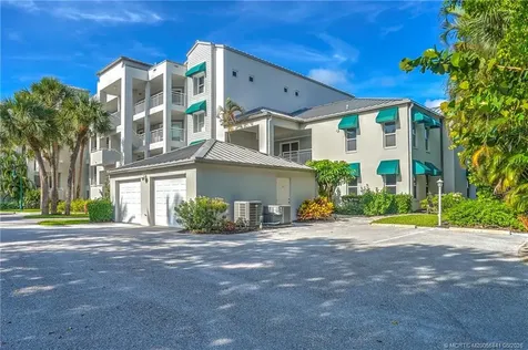 184 NE Edgewater Drive Stuart FL 34996