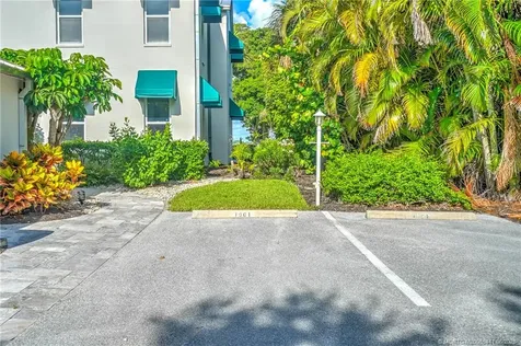184 NE Edgewater Drive Stuart FL 34996