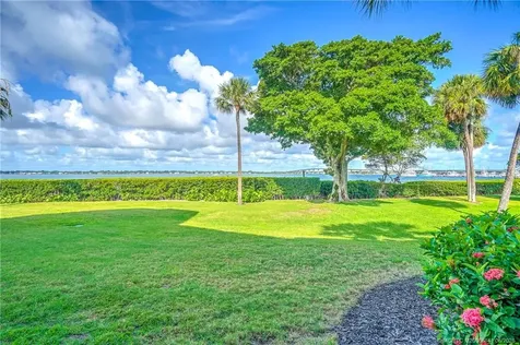 184 NE Edgewater Drive Stuart FL 34996