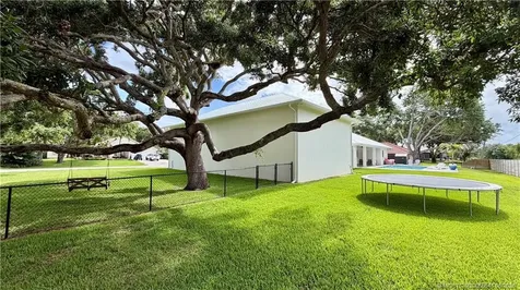 4255 79th Street Vero Beach FL 32967