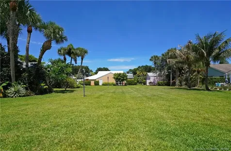 3302 NE Spinnaker Way Jensen Beach FL 34957