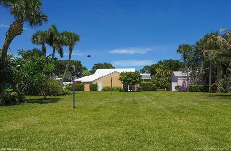 3302 NE Spinnaker Way Jensen Beach FL 34957