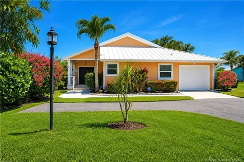 3302 NE Spinnaker Way Jensen Beach FL 34957