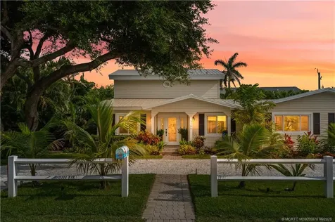 5188 NE Shore Village Terrace Stuart FL 34996