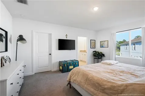 649 NE Waters Edge Lane Port St Lucie FL 34983