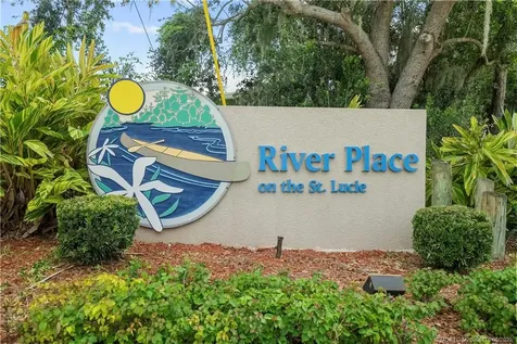 649 NE Waters Edge Lane Port St Lucie FL 34983