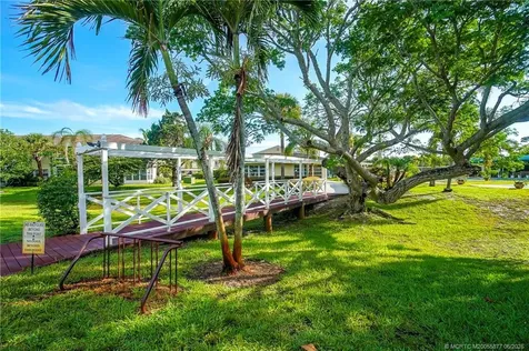 2950 SE Ocean Boulevard Stuart FL 34996