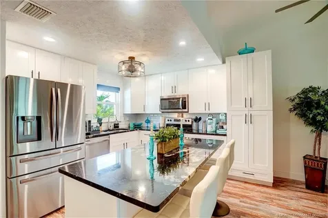 2950 SE Ocean Boulevard Stuart FL 34996