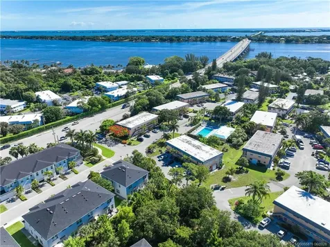 1824 SE Ocean Cove Way Stuart FL 34996