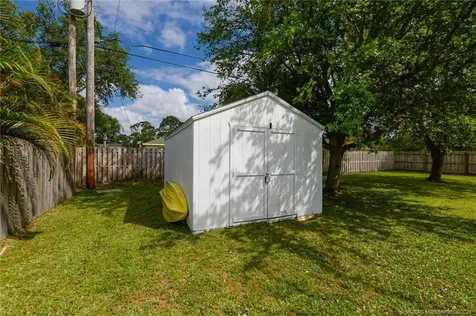 1225 SW Hunnicut Avenue SW Port St Lucie FL 34953