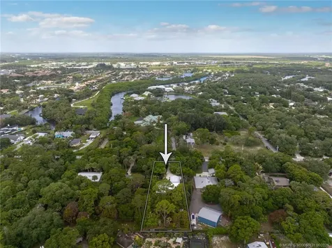 6785 SW Gaines Avenue Stuart FL 34997