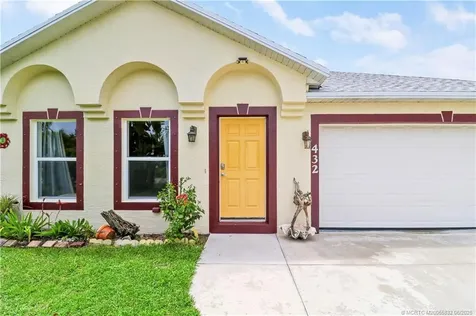 432 NW Raymond Lane Port St Lucie FL 34983