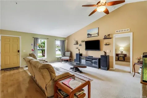 432 NW Raymond Lane Port St Lucie FL 34983