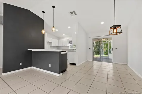 984 NW 16th Place Stuart FL 34994