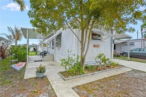 608 Garden View Way NE Jensen Beach FL 34957