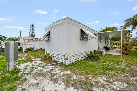 608 Garden View Way NE Jensen Beach FL 34957