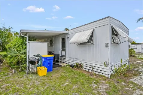 608 Garden View Way NE Jensen Beach FL 34957