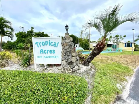 608 Garden View Way NE Jensen Beach FL 34957