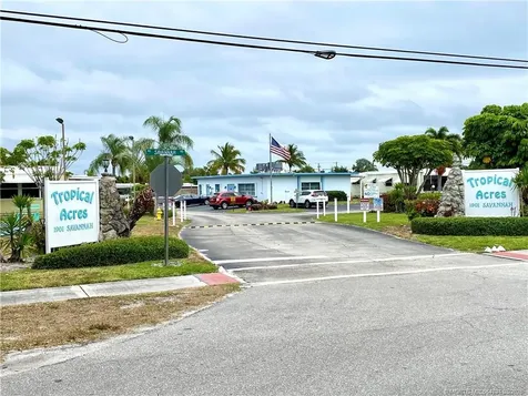 608 Garden View Way NE Jensen Beach FL 34957