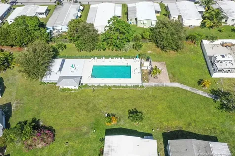 608 Garden View Way NE Jensen Beach FL 34957