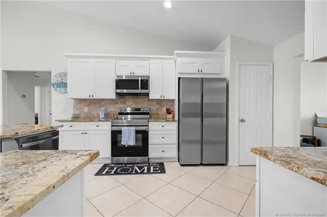 870 SW Mccoy Avenue Port St Lucie FL 34953