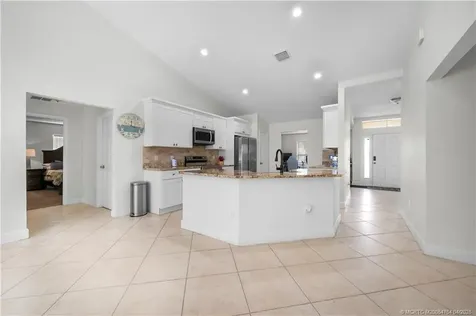 870 SW Mccoy Avenue Port St Lucie FL 34953
