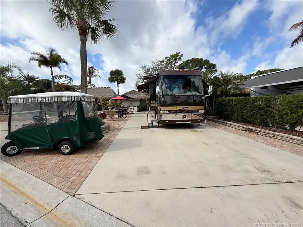33 NW Boundary Drive Port St Lucie FL 34986