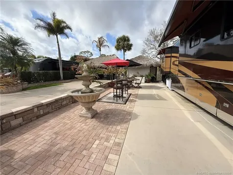 33 NW Boundary Drive Port St Lucie FL 34986