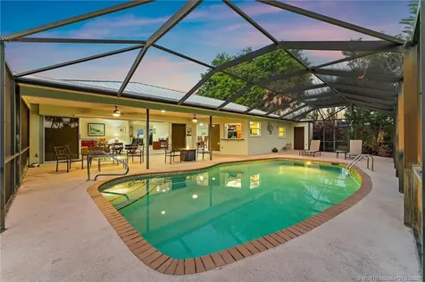 3011 SE Fairway W Stuart FL 34997