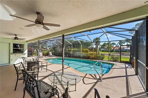 3011 SE Fairway W Stuart FL 34997