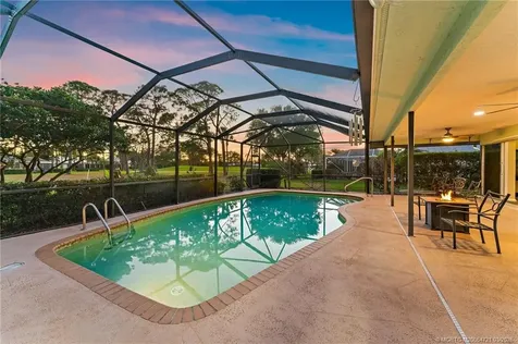 3011 SE Fairway W Stuart FL 34997